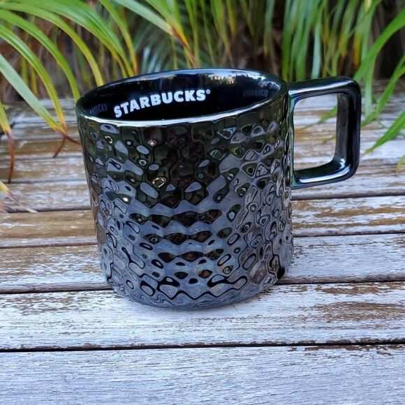 Starbucks Black Iridescent 2019 Holiday Cup NWT - Picture 2 of 6